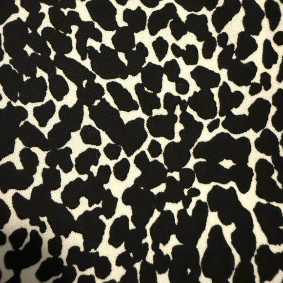 Calvin Klein Women's XL Animal Print/Ikat Sleeveless Blouse w Wide Straps - Picture 6 of 6